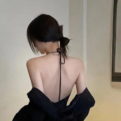维奥莱特·诺齐埃尔